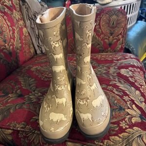 Western Chief‎ Friendly Farms Rain Boots  Sz 7 Color Tan Outdoor Gear